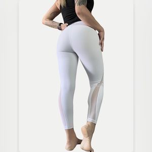 Lululemon Invigorate 7/8 tight (25”)